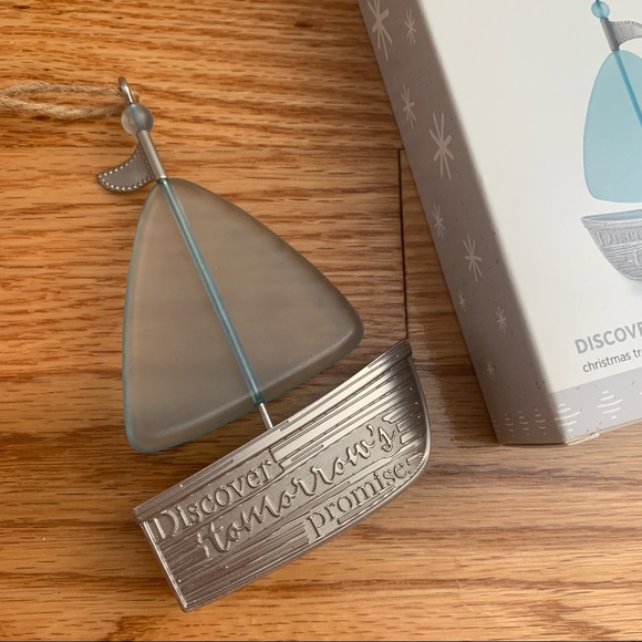 Hallmark Keepsake Ornament Discover Tomorrow's Promise Sailboat - Picture 8 of 9